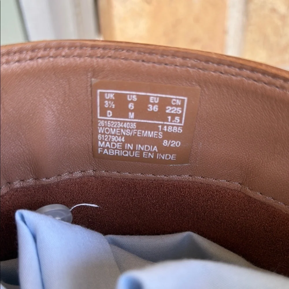Clarks Tan Leather  Boots